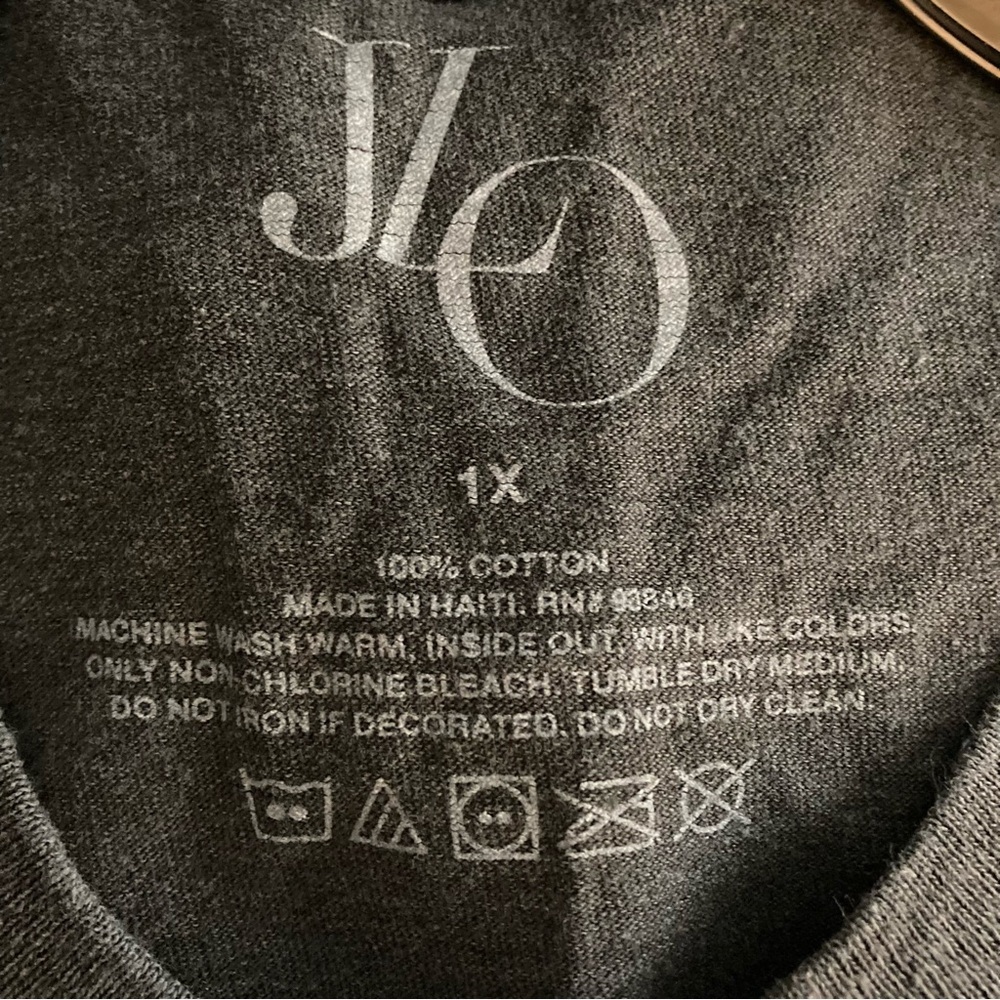 JLO Graphic Tee - Picture 3 of 3